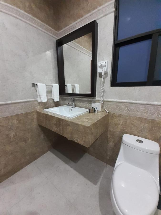 Hotel Candelero Yuriria Экстерьер фото